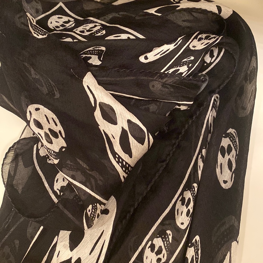 Alexander McQueen classic silk scarf